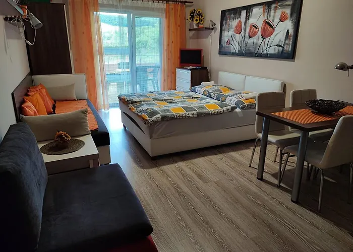 Slnecne アパート